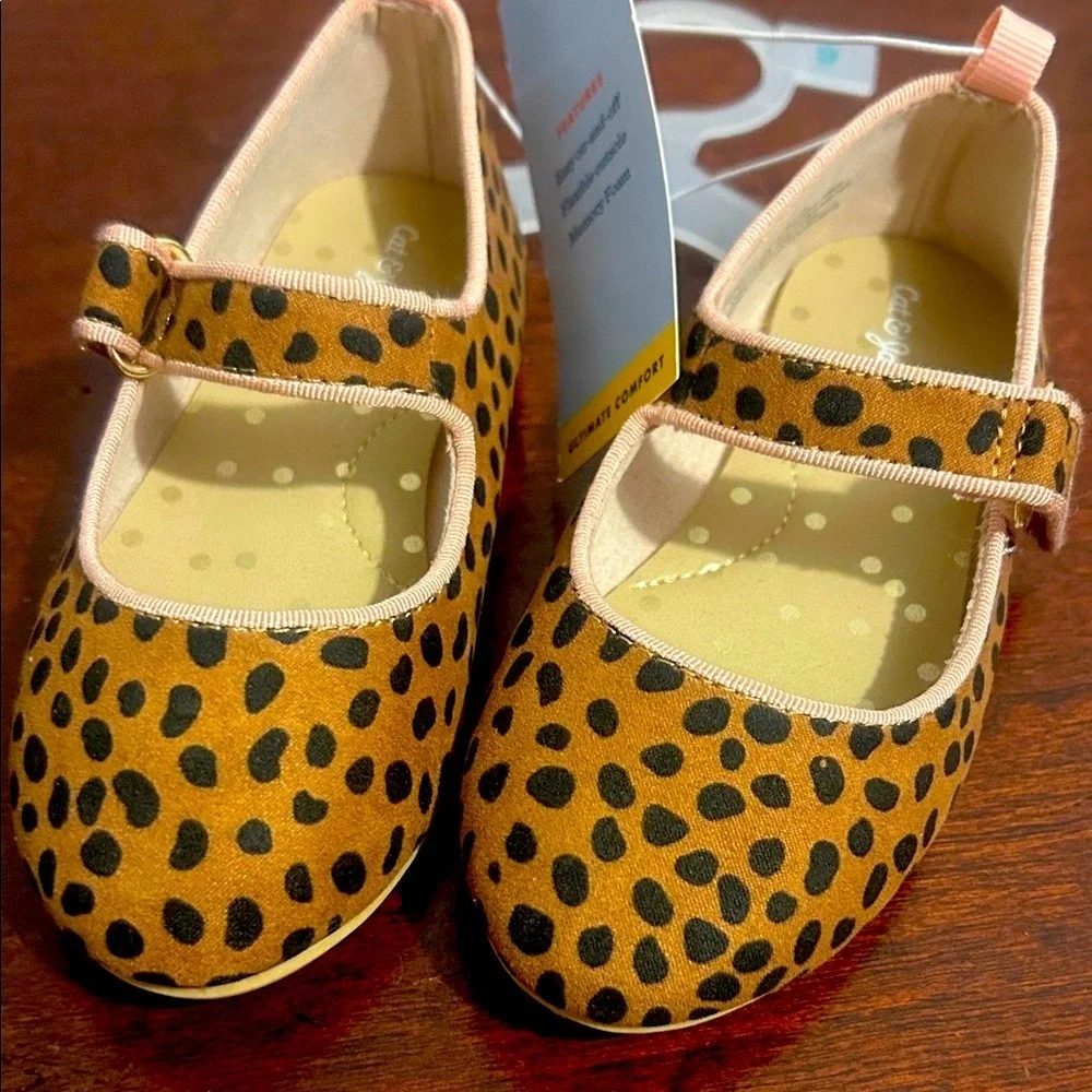 Cat & Jack Tan and Black Kids Dress Shoes